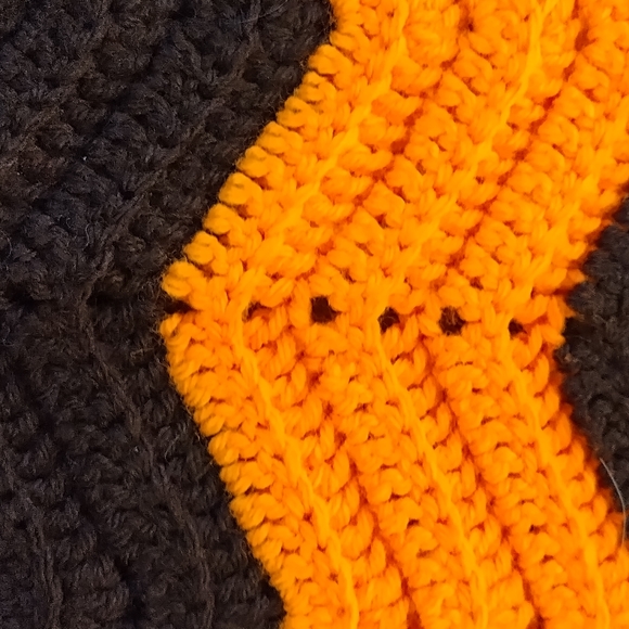 Vintage Afghan Chevron  Zig Zag Retro Pattern Hand Crocheted Throw Blanket - Picture 5 of 15